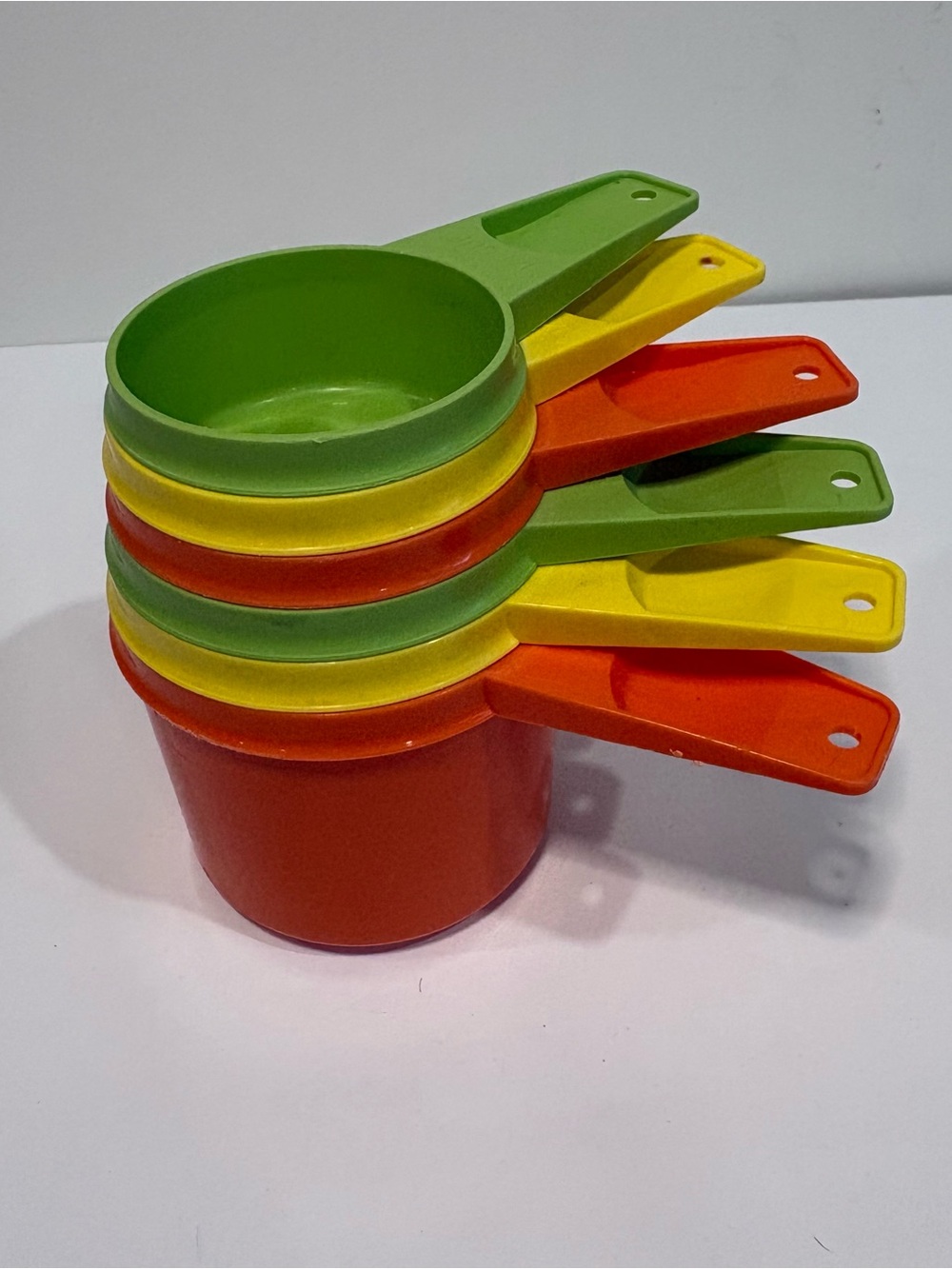 Vtg Set of 6 Tupperware Stacking Nesting Measuring Cups Yellow  Green Orange 70s